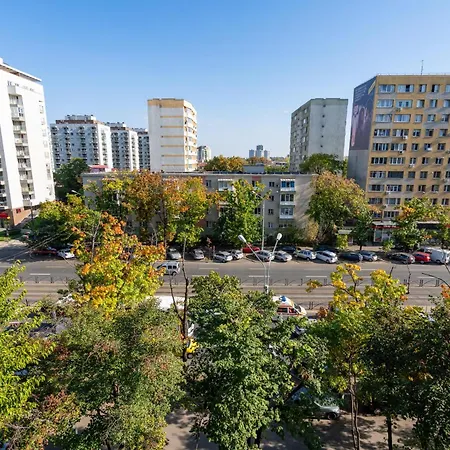 Apartment Contemporary Comfort: Spacious 2br In Vibrant East *
