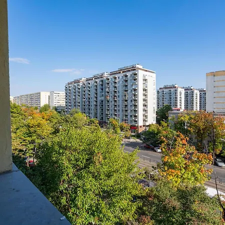 Apartment Contemporary Comfort: Spacious 2br In Vibrant East